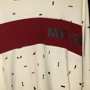 Nike sb crew neck sweater monogram nwt